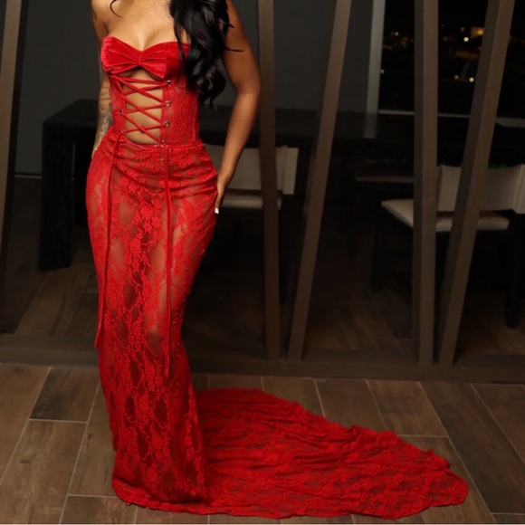 Red lace corset dress w/ train! Undergarments not included. - Picture 4 of 4